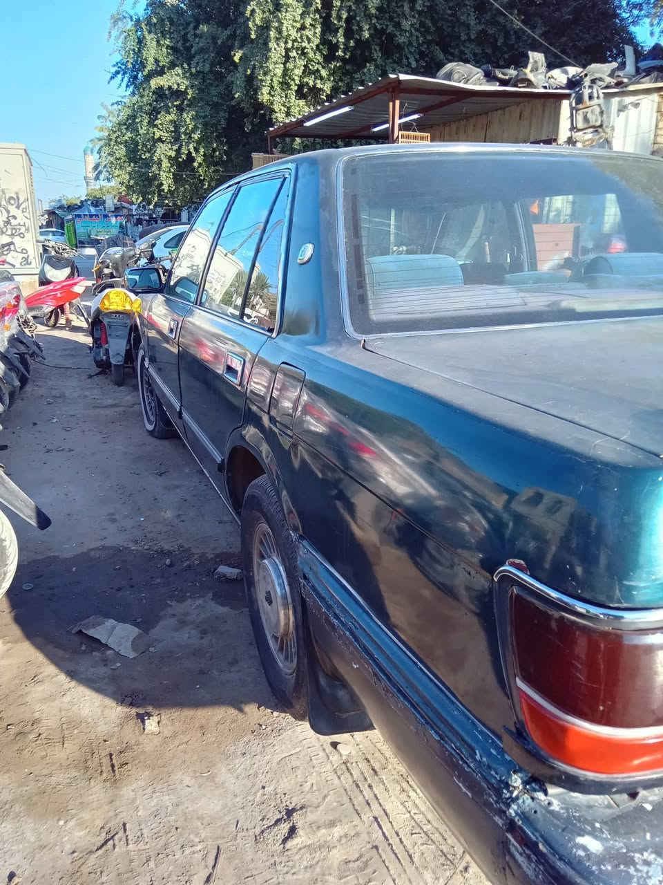 السلام عليكم سيارة سيدان تيوتا موديل 1989  كير ومحرك فيفتي زينات حداده زينة  تحويل راعيها موجود وكاله بأسمي عنواني بغداد 
السعر المطلوب 25ورقة بيع او مرواس رقم صدامي صلاح الدين
***********
