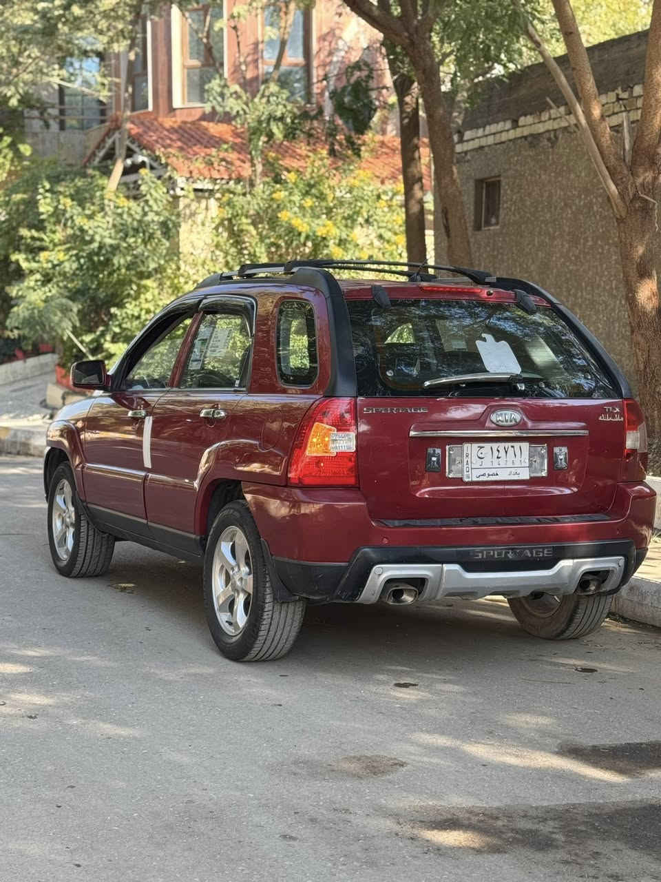 السلام عليكم
كيا سبورتج 2010 محرك 2000دوش خير من الله كير تمام
صدر امامي خلفي جديد تخم تاير كشنات جلد كشنات تدفئة  تبريد تبريد بيانو تحكمات ستيرن كاملة من كلشي مابيها اي نقص بيها مكانات صبغ اني ابيع حزام هيه مو حزام بيها 5قطع تقريبا صبغ 
السعر 94 وبيها مجال 
مكاني واسط الصويرة
***********
