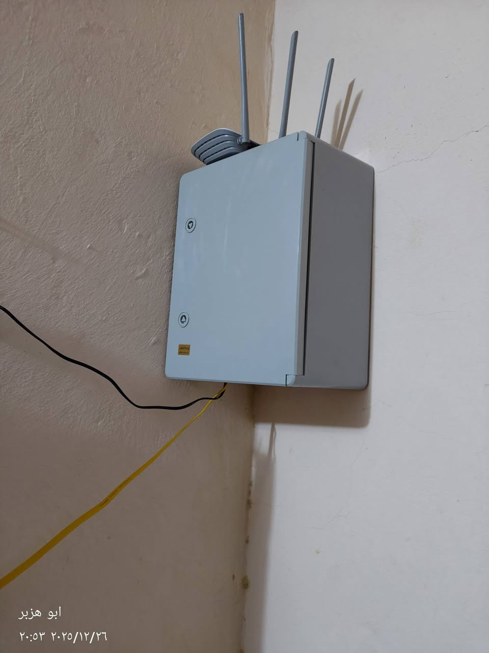 #يوجد_توصيل_جميع_المحافظات
#الميزة_المواصفات
#تم تصيب كاميرات دهوا اصلي صوت وصورة لاحد البيوت في حي العسكري
#العلامة_التجارية_Dahua
رقم الطراز HAC-HFW1200TLMP-IL-A
حساس الصورة حساس CMOS بدقة 2MP كامل الألوان
الدقة 1920 × 1080 (2MP)
العدسة عدسة ثابتة (3.6 مم)
الرؤية الليلية رؤية ملونة بالكامل مع فلاش LED مزدوج
الصوت ميكروفون مدمج
النقل محوري (HDCVI)
تصنيف مقاومة الطقس IP67
مصدر الطاقة 12V DC
درجة حرارة التشغيل -40°C إلى 60°C
الأبعاد 70 مم × 180 مم × 70 مم
الوزن تقريبًا 450 غ
التركيب مثبت على الجدار أو السقف
#يوجد تنصيب وفحص اعطال الكامرة وكامرات مراقبة جملة ومفرد يوجد كل مايخص الكامرات المراقبة بأنسب الاسعار 
راسل الصفحة او الاتصال والاستفسار عن طريق الواتساب 
***********
