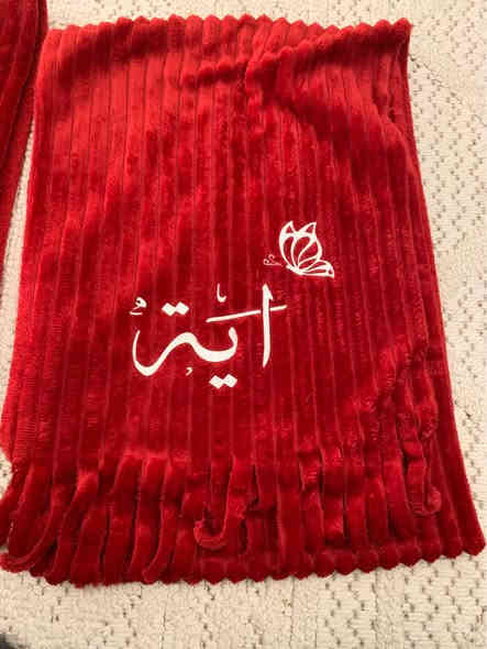 عرض الفترة محدودة سكارف التركي الاصلي الاحمر مع طباعة ب10 الاف فقط الحجز *********** عمارة
