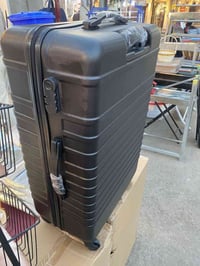 جنط سفر بكل الاحجام العنوان حي القاهره سوق علي نعمه هاتف 07880110797