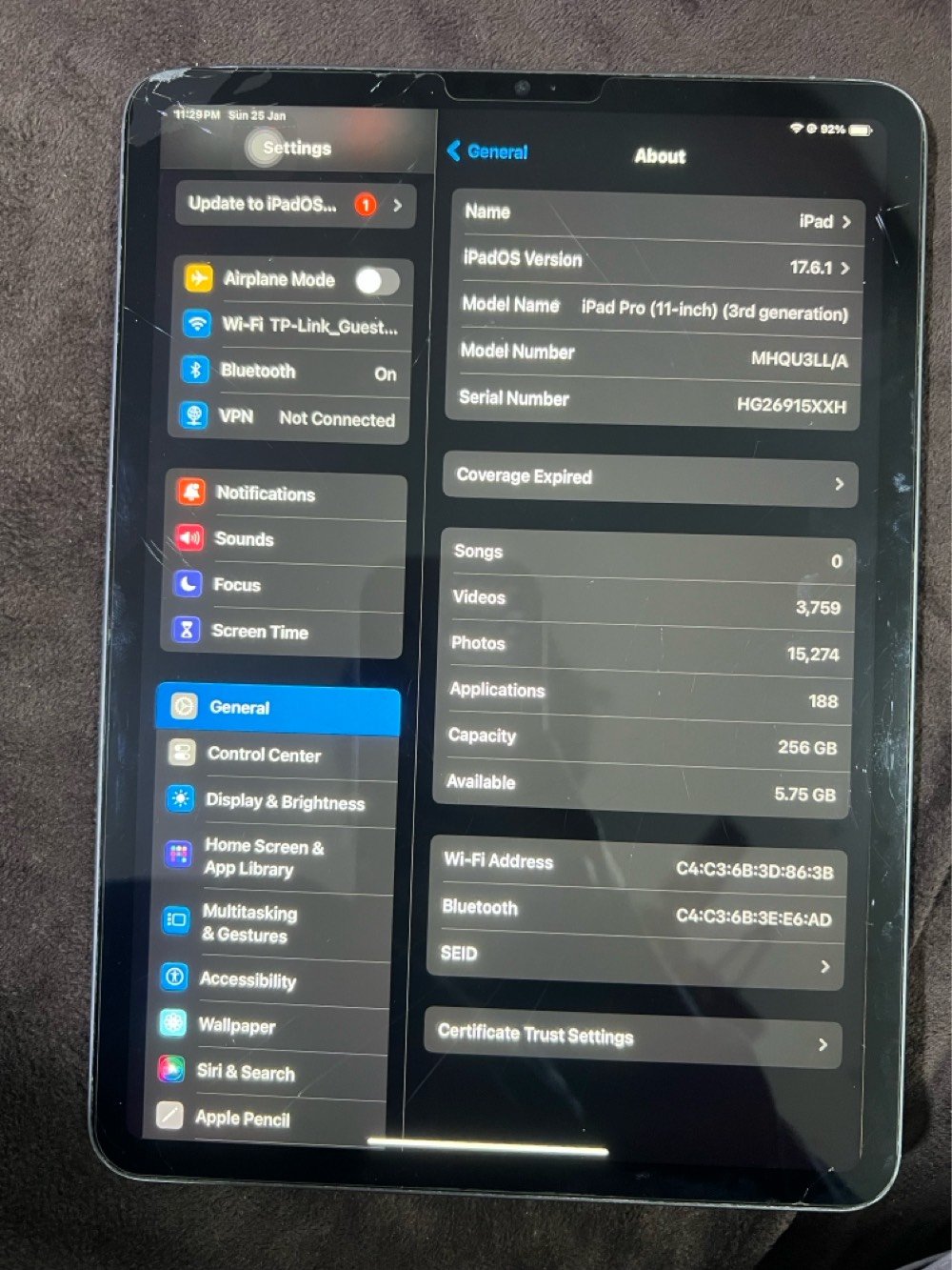 iPad Pro 11 
M1
256
ايباد برو ١١ 
موديل ٢٠٢١ 
أم وان 
ذاكرة ٢٥٦  