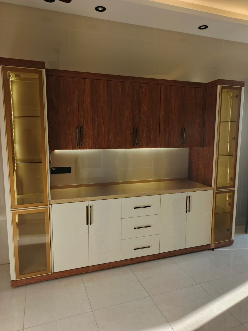 عرررررررررررررررررررررررض خاص 🥳🥳🥳🥳
لفترررررررررة محدودة🥹🤩
العرض من تاريخ اليوم ولا يشمل الحجز القديم😍🤩🥳
ولأن انتوا تستاهلون راح يكون ثلاث فائزين ويانة 😍🥰😘
احجز كاونتر المنيوم راح تدخل سحب على هدية 🎁🎁🎁 
الفائز الاول ميز طعام المنيوم مع اربع كراسي 
الفائز الثاني كزامة  مقعد
الفائز الثالث خلاط كهربائي 
اما الي يحجز كاونتر HDF  راح يدخل على سحبة هدية 🎁🎁🎁  وهم ويانة ثلاث فائزين
الفائز الاول طباخ منضدي ماركة نوال مع خلاط 
الفائز الثاني شافطة ماركة نوال
الفائز الثالث كزامة ابواب صغير
يبدأ العرض من تاريخ 10/1/2026
الى تاريخ 10/2/2026
سارع بالحجز قبل انتهاء المدة
للحجز والاستفسار الاتصال بنا ***********
