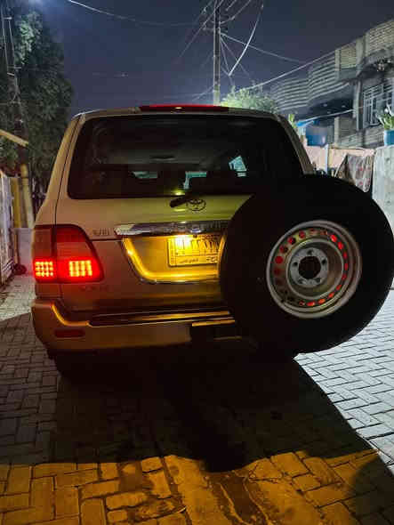 السلام عليكم لاندكروز مديل 2000محدث2007سيارة مصبوغه حزام جماليه لامعجون ولاضربه مكينه كير شرط 8سلندر كير اوتو سيارة فول مواصفات دبل تانكي دبل سبير فتحه ثلاجه تحكم مري شاشه رقم صلاح الدين مشروع وطني تحويل ثاني يوم سعر 130ومكاني بغداد مدينه الصدر 
***********
