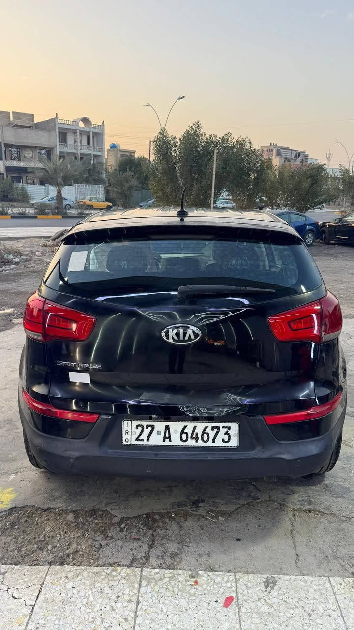 سلام عليكم من رخصة الادمن
للبيع كيا سبورتج موديل 2015 باسمي سيارة جاهزة من كل نقص، محرك 2000 وكير وحدادية ممتاز، بيها ثلاث قطع صبغ فقط بدون دواخل وموجود سونار . السيارة جدًا نظيفة، تبريد ثلج، شاشة، كاميرات خلفية، داخلية بحالة ممتازة تايرات جديدة كشر نضيف جداً واضحة السيارة بالصور وبالحقيقة احلى . رقم إنجليزي جديد 27، مكاني في بغداد وباسمي تحويل ثاني يوم على مرور بغداد. السعر 136 وبي مجال للشراي .  الرقم *********** للتواصل موجود واتساب ايضا
