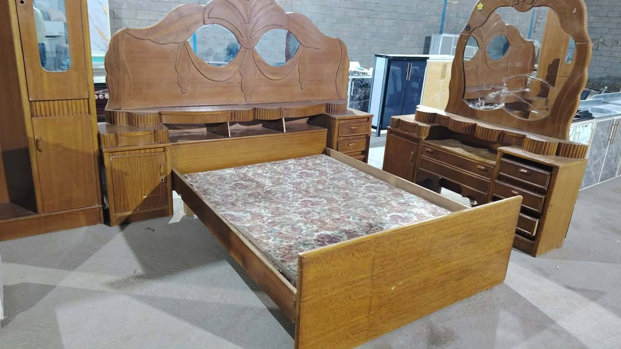 سلام عليكم عندي غراض كولش حلوه ونضيفه امانه الله  سعر الديوان 275 والطباخ جديد يخبل سعره 225 والمكيف جديد سعره 225  أما الغرفه 125  ليحب يراسل خاص


**إذا كنت صاحب هذا الإعلان وتريد حذفه لأي سبب، رجاءا أرسل رسالة إلى الدعم الفني**