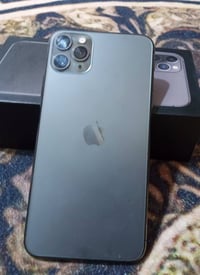 11برو ماكس شرق أوسط بلاد ما مبدل اي شي  ذاكرة 256 السعر 450  077093027...