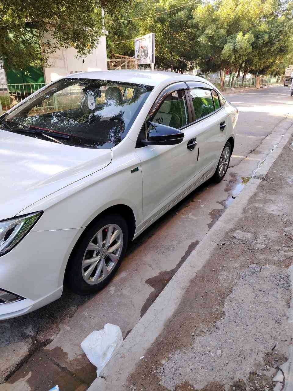 السلام عليكم للبيع ام جي موديل ٢٤ ماشي 51 سيارة جدا نظيفة بيها منظومة غاز السعر ٩٥ وبيه مجال للتواصل الاتصال على الرقم  ***********
