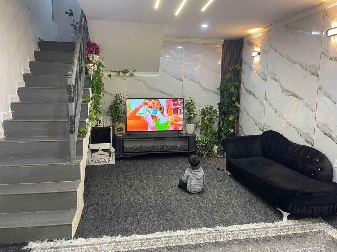 عقارات فهيم في اربيل 
تواصل واتساب ***********

بيت  للبيع في اربيل مجمع لاوان ستي
المساحه 200 م 
طابقين 
يتكون من 
غرف نوم عدد  4
استقبال 
صالة 
مطبخ 
#التمليك لكل شخص يحمل الجنسيه العراقيه
