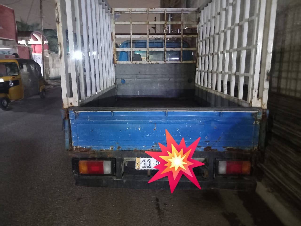 السلام عليكم كيا حمل موديل 95 قمارة وربع سبعة جنكال رقم بغداد انكليزي السعر 《47》وبيها مجال بسيط  المكان بغداد الشعب ***********
