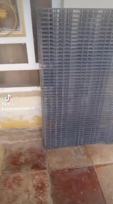 متاح طبقات هيسكو ثقيل مغلون ضد ازنجار فتحت اصبع ونص قياس 65*120
المكان بابل طهمازيه لايوجد توصيل سعر القطعه 3 ألف دينار 
***********
