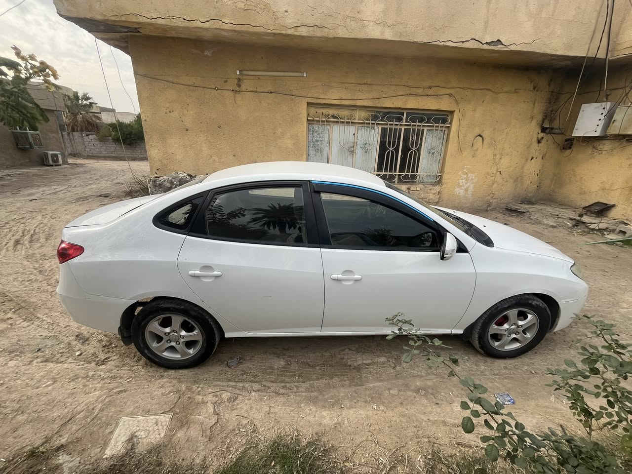 سلام عليكم   النترا موديل 2011 السياره خير من الله بيها قطعتين جاملغ صبغ و بنيد مبدل السعر 109 و بيها مجال للشراي للاستفسار  اتصل عل رقم ***********
