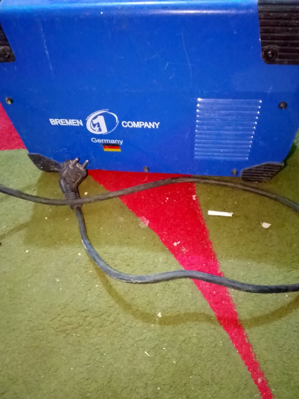 *********** السلام عليكم اغراض حداده للبيع الله شاهد ماكينه الماني
