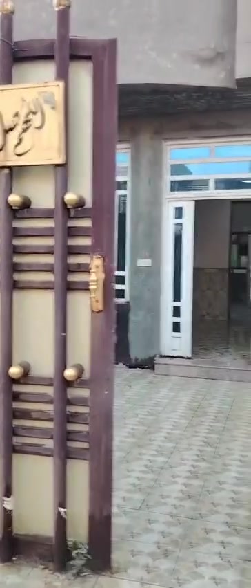 يوجد لدينا

مشتمل الإيجار حديث البناء درجة أولى

غرفه كلدور استقبال مطبخ مجمع صحيات

سعر اجار 300 الف

حله حي العسكري شارع 80 قرب مخبز مهند

للاستفسار الاتصال على الرقم ***********
