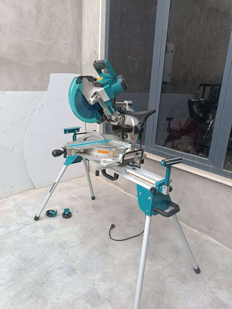 للبيع
كتر مكيتا سلايت 10 انج
***********
