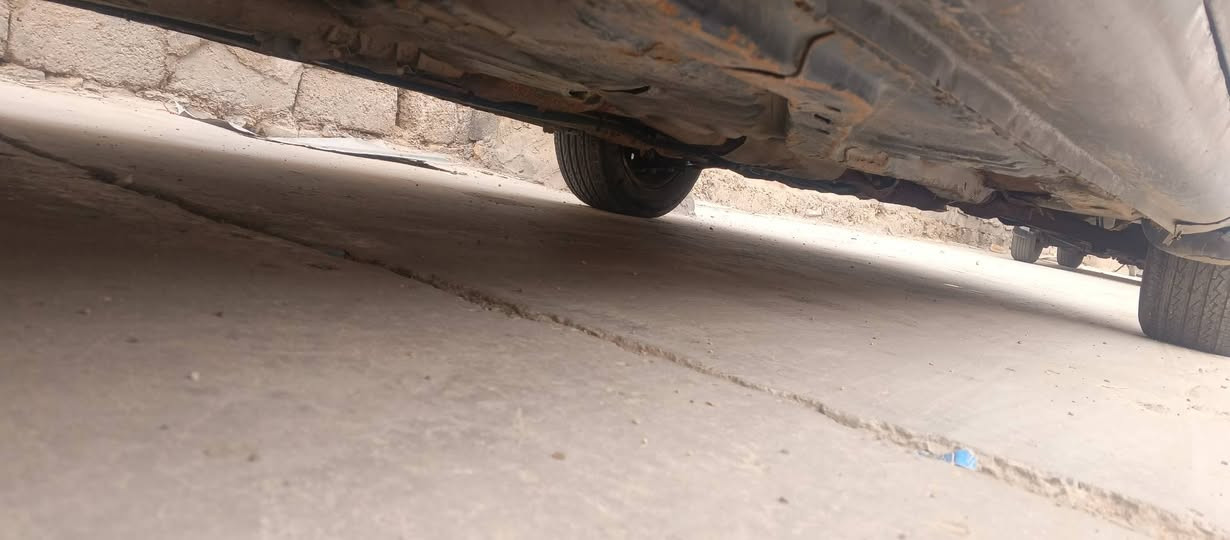 كيه سيفيه موديل 95 بكاني واسط العزيزيه راعيه يمي محرك وكير نضيفات لاتنقيص ولا تبخير  كامله تبريد يشتغل عوزه مشط بلاديه على شركه لاصبغ كرهباياته شغاله صدر جديد تايرات جدد كير وتو ماتيك مسجل يشتغل سعر 35وبيه مجال سنويه ساقطه عليه غرامات ماعرف شكد ضفيره جديد مراوس يرهم يمي ماطلع خارج العزيزيه سياره عضمته حلوه ‏‪***********‬‏
