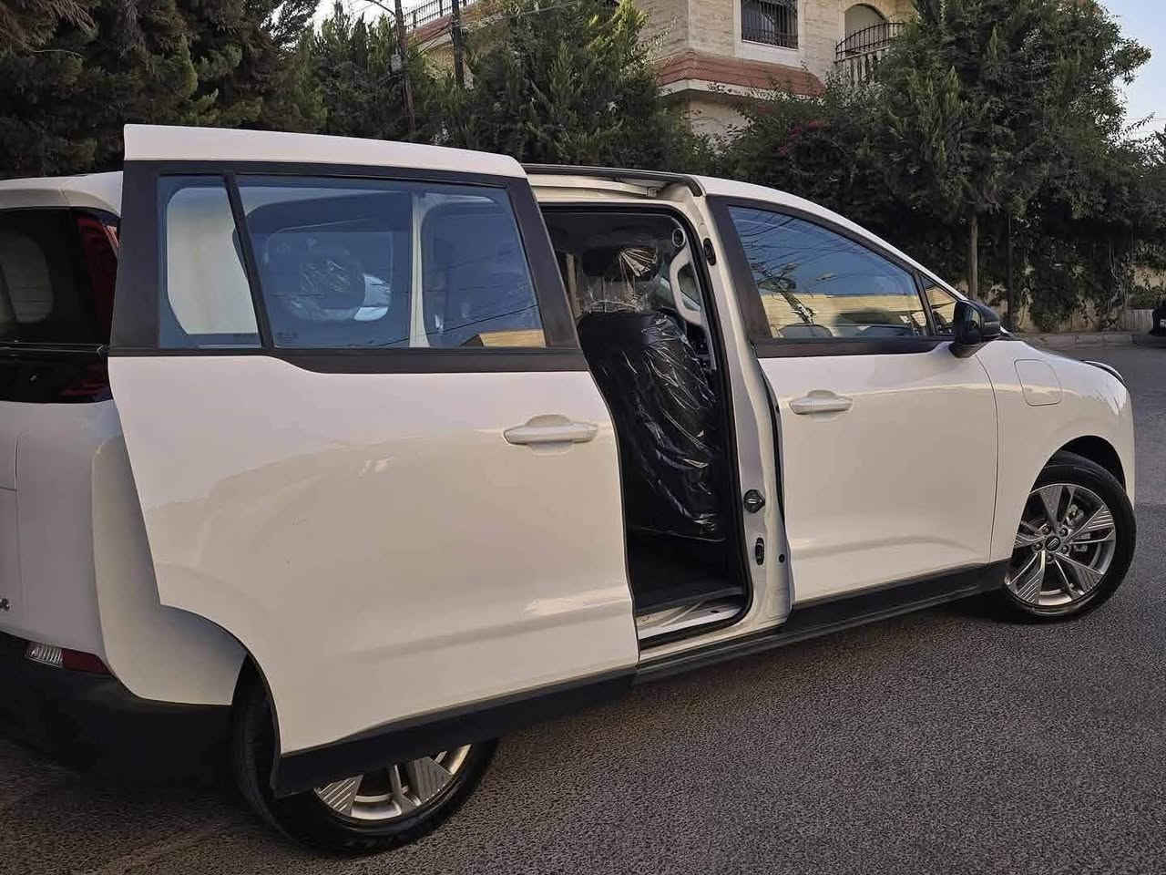 بيسوون e05 2023 
زيرو مع كفالة البستنجي ٣ سنوات 
مع شاحن متغير 
بالشحنة الواحدة 420 ك 
محرك كهربائي بقدرة 100 kw
مدخل واحد منزلي ومحطة فقط 
الموقع الحرة الزرقاء 
❤️❤️ 
للتواصل والاستفسار 0787854374
كاش او معاملة بنك فقط 
لا يوجد اقساط


**إذا كنت صاحب هذا الإعلان وتريد حذفه لأي سبب، رجاءا أرسل رسالة إلى الدعم الفني**