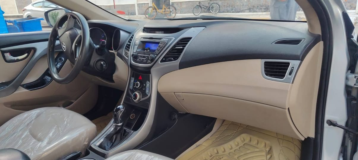 هونداي النترا مديل ١٦ رقم ذي قار خليجي حره تحويل  بسمي  السياره كفاله عامه ضربه صبغ تبديل ماعده  رشه خفيفه بطرف جاملغ الأمامي مسويه عله كدها محرك 1600 دوش مواصفات نص فول  كير محرك تبريد حداديه كل جاهز.   استخدام شخصي سياره مجهزه عله اخر حبايه السعر 117 ***********  مكان سياره ناصريه
