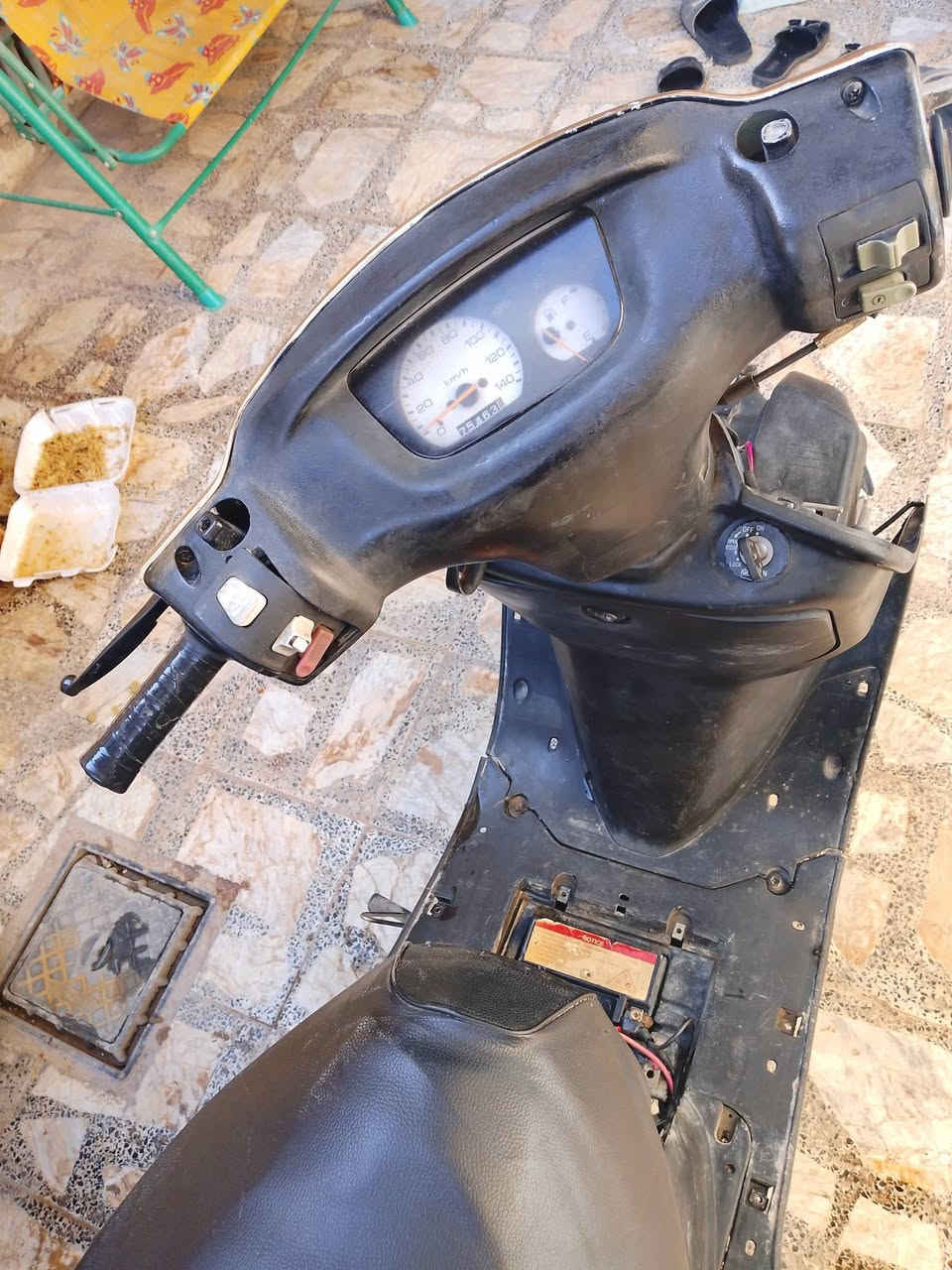 السلام عليكم دراجه فراشه نثيه مفتوحة صالنصه اف ام مكينته ماكس فراشه الكهربايات شغاله سلف  السعر ٢٢٥ وبيه مجال المكان نجف كوفه يم نفق مسلم بن رقم ‏‪***********‬‏
