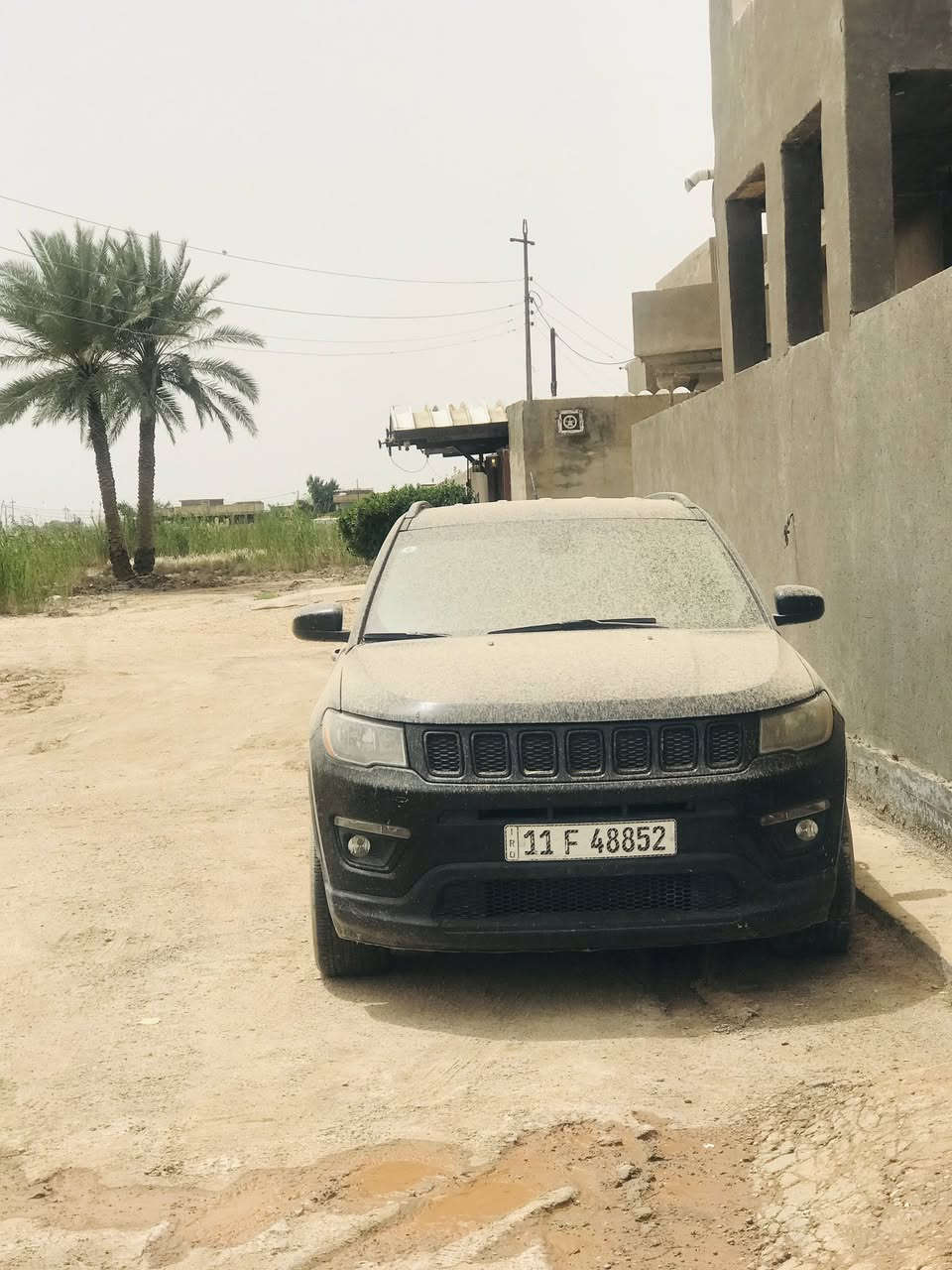 السلام عليكم للبيع او مراوس 
Jeep compass 2018 
فئه latitude فول ما عدا الفتحه 
المواصفات 
1.بصمه تشغيل
2.بصمه ابواب و بصمه صندوق 
3.شاشه كبير 
4.كشنات جلد و مخمل 
5.كشنات كهرباء 
6.تدفئه و تبريد كشنات 
7.شاشه car play و android auto 
8.شاشه اعطال كبيره 
9.رادار امامي خلفي جانبي 
10.رادارات بالمري الجانبيه 
11.نضام auto park 
12.سايد بريك دكمه 
13.نضام auto hold 
14.كامره خلفيه دواره 

الحادث جاملغ وبنيد فقط بدون دواخل

السعر 💸 خاص او اتصل على الرقم 
📱 *********** 

ملاحظة 📝 السياره رقم بغداد دولي بأسمي
