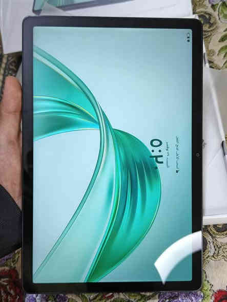 سلام عليكم إخوان ايباد هونر X8a ستعمال شهر
 أخو الجديد ملحقاته الشركه كامله وياه كيبل + رأس شاحنه + كفر + ضمان سنه + ذاكره 128 + البطارية 8300 أمبير
السعر 175الف 
مكاني البصره الحيانيه
 يوجد توصيل جميع محافظات العراق
الرقم ***********
