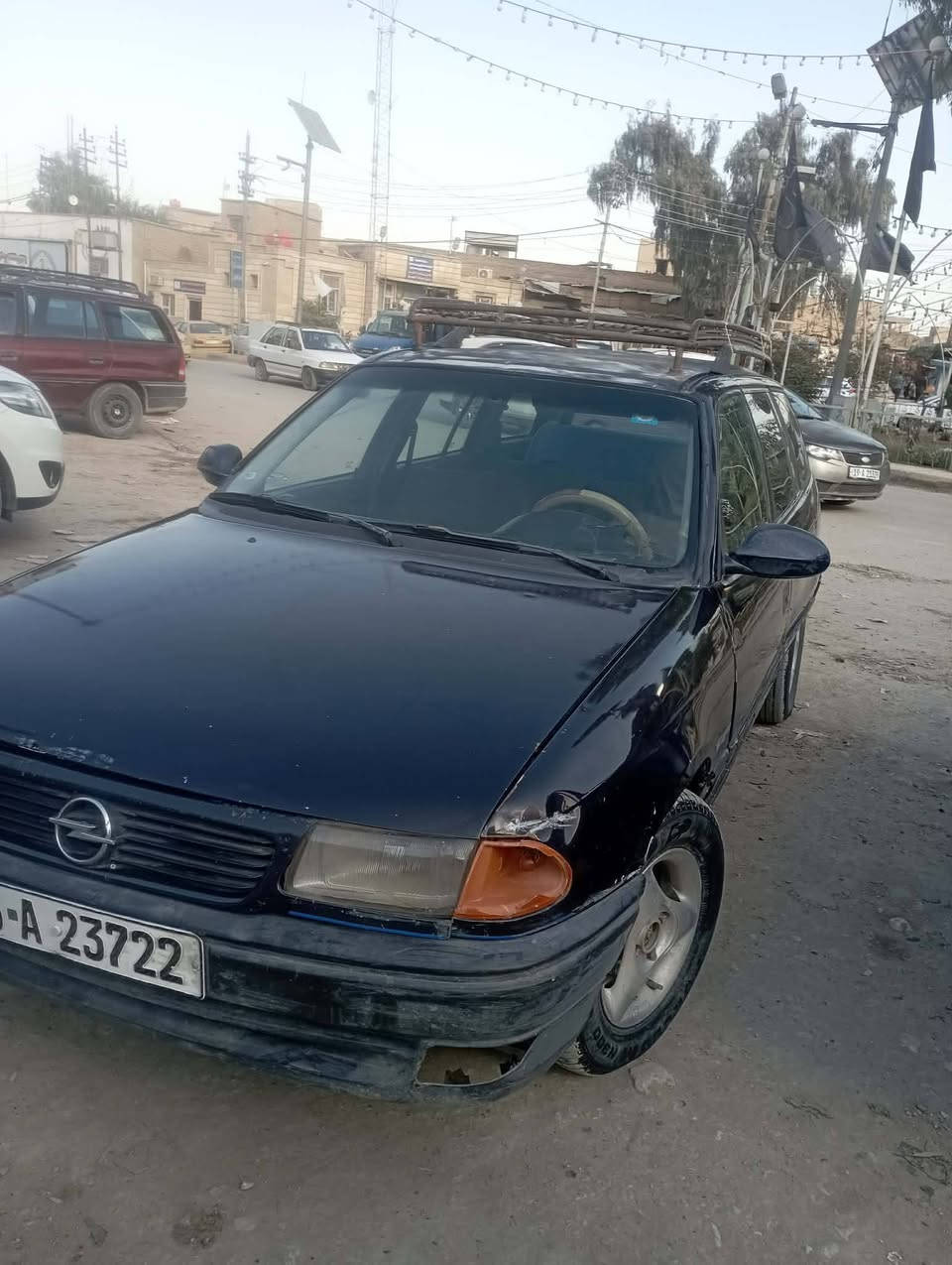 السلام عليكم  من رخصت الادمن سياره اوبل استره موديل 96 كفاله شواصي وتيرات جدد وباتري وكشنات نظيفه كهربيائيات شغاله كير مكفول بس المكينه كايمه سياره حلوه مصبوغه عام الجماليه والسعر 28وبيه مجال سنويه ل30 الرقم قادسيه باسمي بابل وشكرا***********
