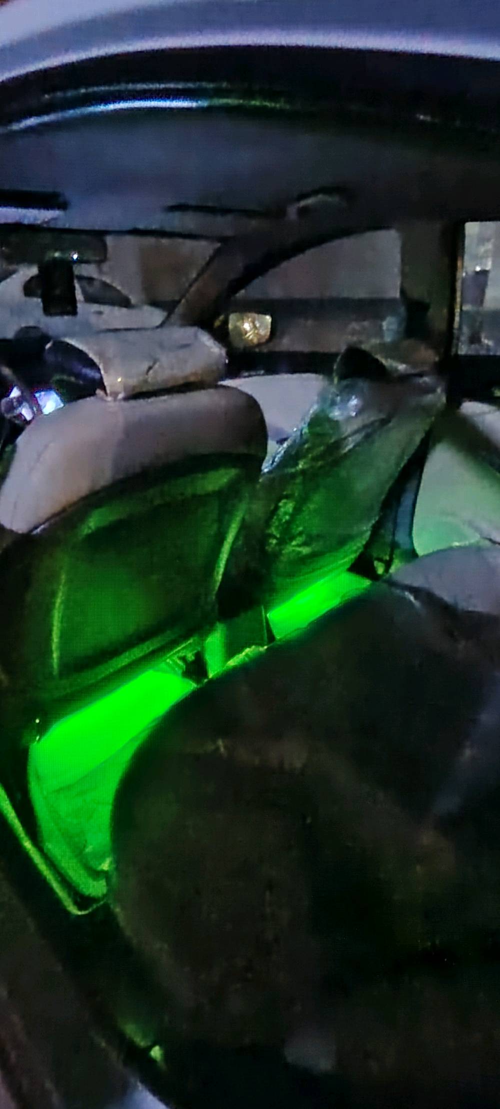 سلام عليكم أكسنت مديل12 مكينه كير حداديه تبريد جاهزات 1600 خليجي رقم كربلاء سنويه لل30 هزه جديده رقم دولي بيها باردات شوف العين مكفوله من ضربه القويه تجي تفحص وتقتنع تخم تاير ابو الخطه ماصارله شهر سياره جاهزه الف مذب عليه عنواني نجف قريه الغدير السعر 84 بيها مجال بسيط *********** الرقم بي واتساب مكلف بلنشر شكرآ