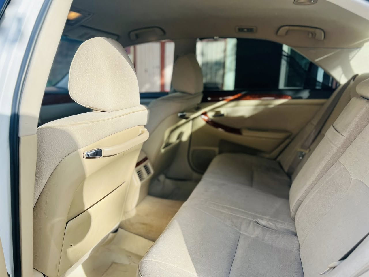 سلاوي  خوا لة هةموولاية
شاهينة ٢٠٠٥موس  شاشة كاميرا  ٣ دوگمة

(سةلاجة،كوشين خةزن،٤ كوشين كارةباي ، پةردة ،تةبريت مةركةزي)

ويل نةوتي ٣ پارجةي  ئةورپاي هةية 

لؤك لؤكة سةيارةكة دةشت و ناوي لؤكة 

١٨٢ بي دوكةل .

***********
