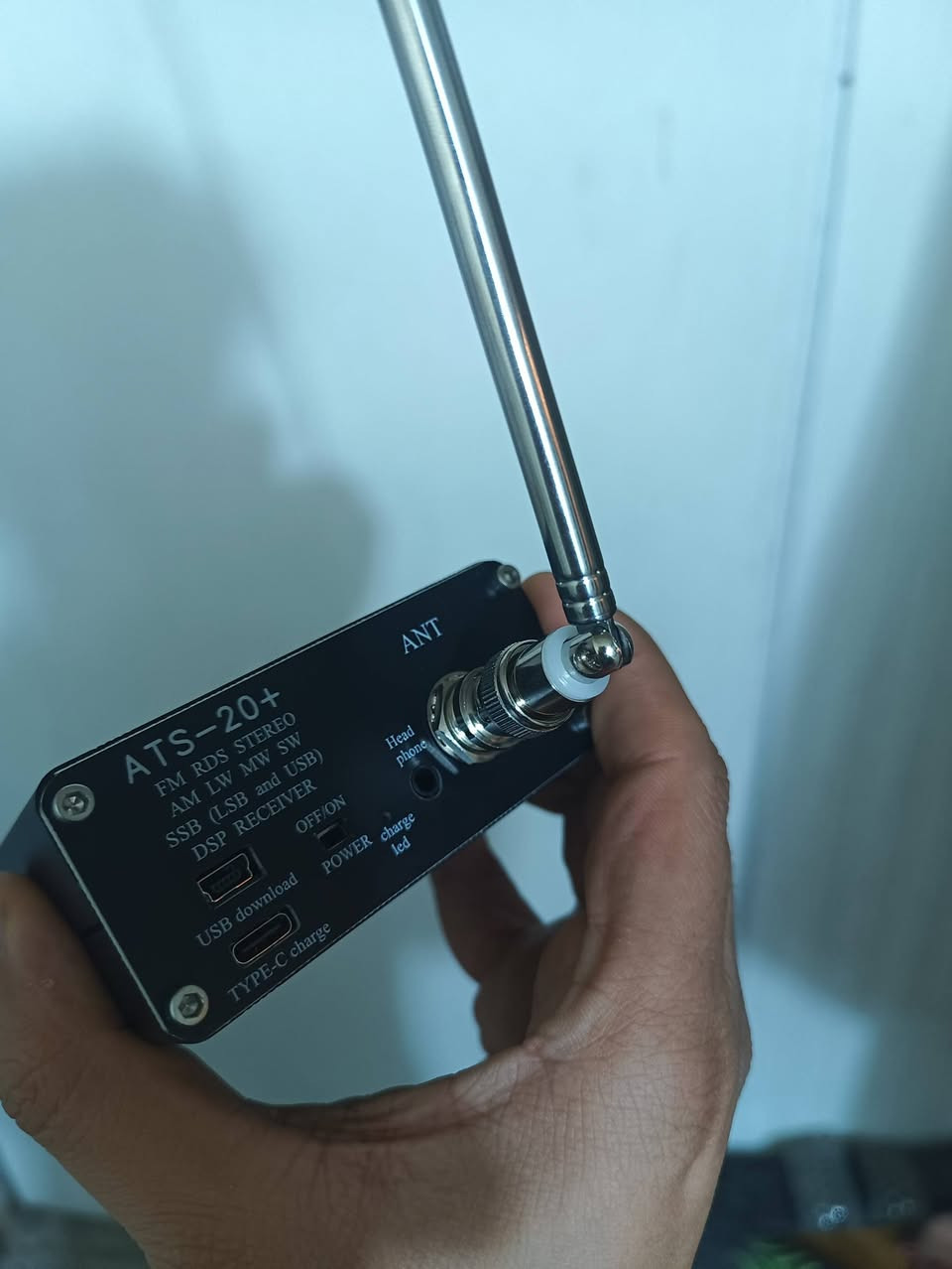 السعر ٥٠ الف
يستقبل جميع الموجات


**إذا كنت صاحب هذا الإعلان وتريد حذفه لأي سبب، رجاءا أرسل رسالة إلى الدعم الفني**