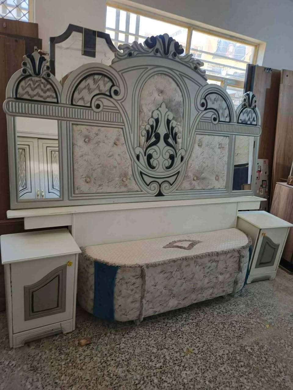 💗غرفه صاج  عراقي مستخدم 
6 باب
🛏️ 9 قطع 
 نظافة 85 / 💯
 السعر  750 💸💎
شد ونقل🪛 داخل بغداد 🚛 مجاني


**إذا كنت صاحب هذا الإعلان وتريد حذفه لأي سبب، رجاءا أرسل رسالة إلى الدعم الفني**