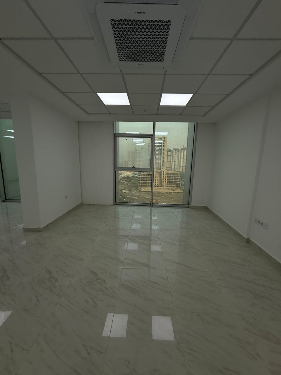 📍Office For Rent 
Empire Business Towers
📐143m
〰️Floor 6
〰️ 1+1
📞For More İnfo Call ***********
