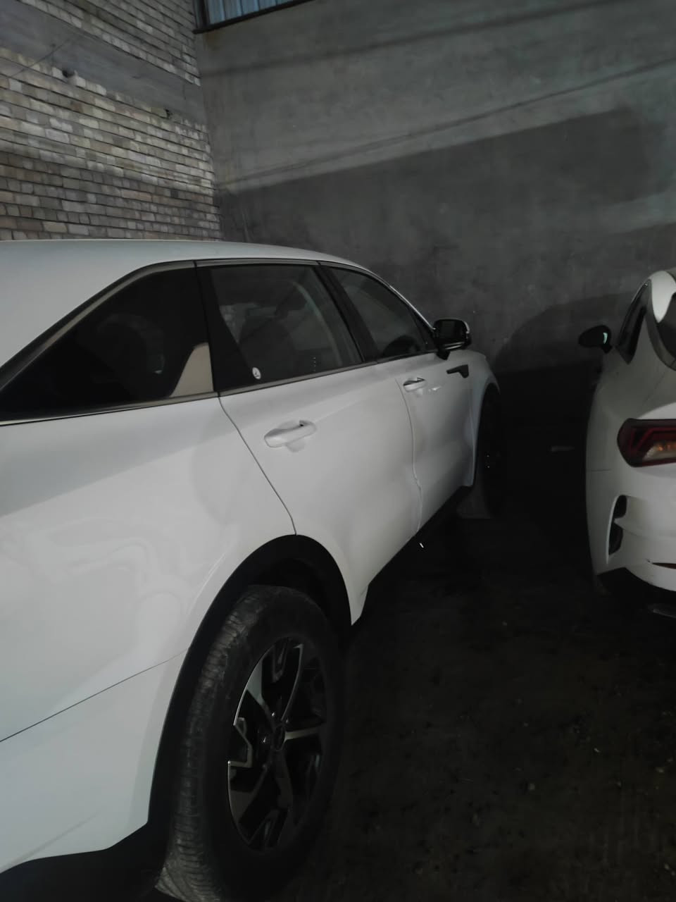 سلام عليكم سورنتو 2023 ، 7 راكب حادثه سرقه 4 قطع  نفس الون اصلي امبدل بجم خليجي سياره جديده كير محرك كهربائيات كله كفاله بدون اي ايرباك على على وضع شركه بسمي تحويل ثاني يوم سياره بغداد الدوره سعر 225. رقمي ***********
