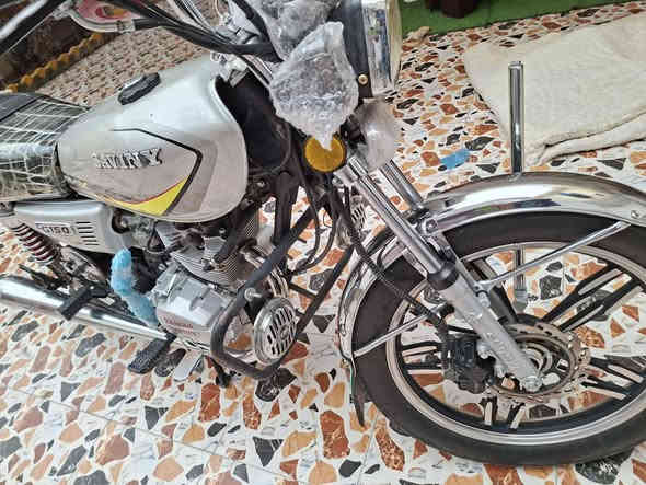 دراجه موديل ٢٣ جديدة حيل للبيع محرك بلادي ١٥٠ كهربائيات شغاله ترايهه يخبل رزانه وشلعه ٧٥٠ وبيها مجال للشراي ***********
