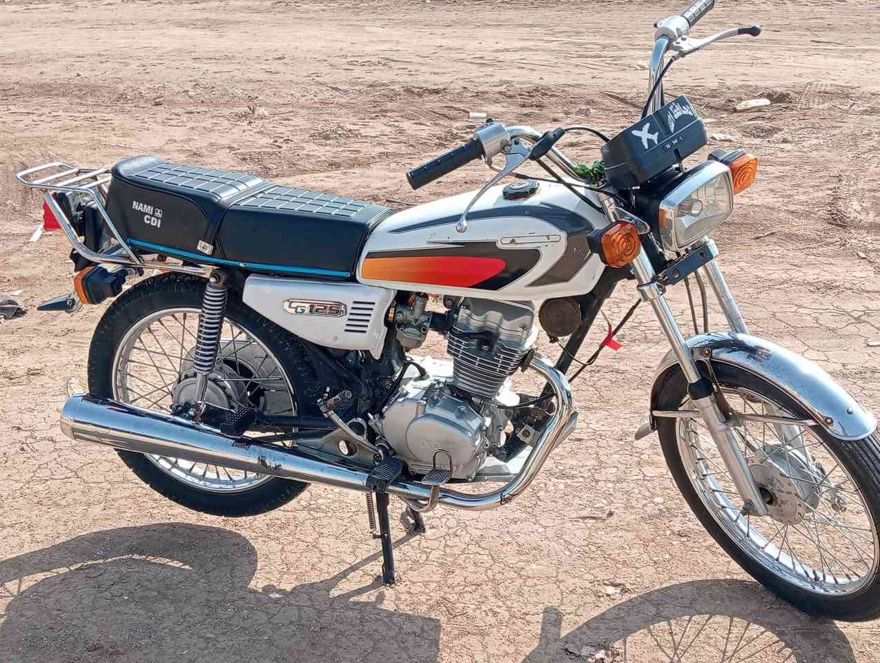 سلام وعليكم دراجه 4كير لبيع شاصي ارشه موديل 18مكينه امتياز 23 دراجه خير من الله نضافه مكان _كوت سعر 650وبيه مجال الرقم ***********
