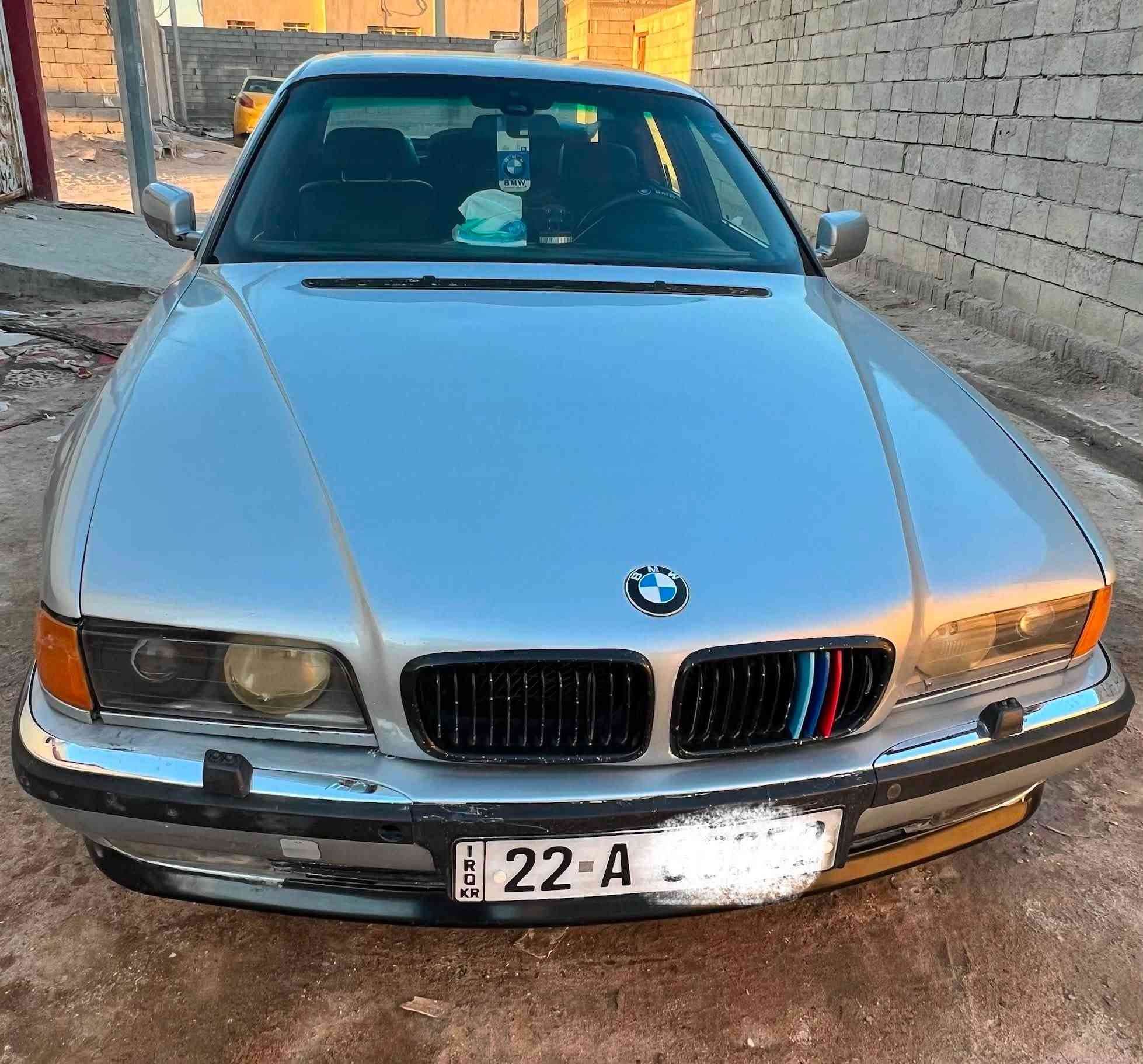 السلام عليكم : BMW E38 730 خفاش للبيع فقط السياره بأسمي سنويته لل2027 السعر 65 المكان البصرة / قضاء الزبير اي استفسار الاتصال على رقمي بي واتساب ***********
