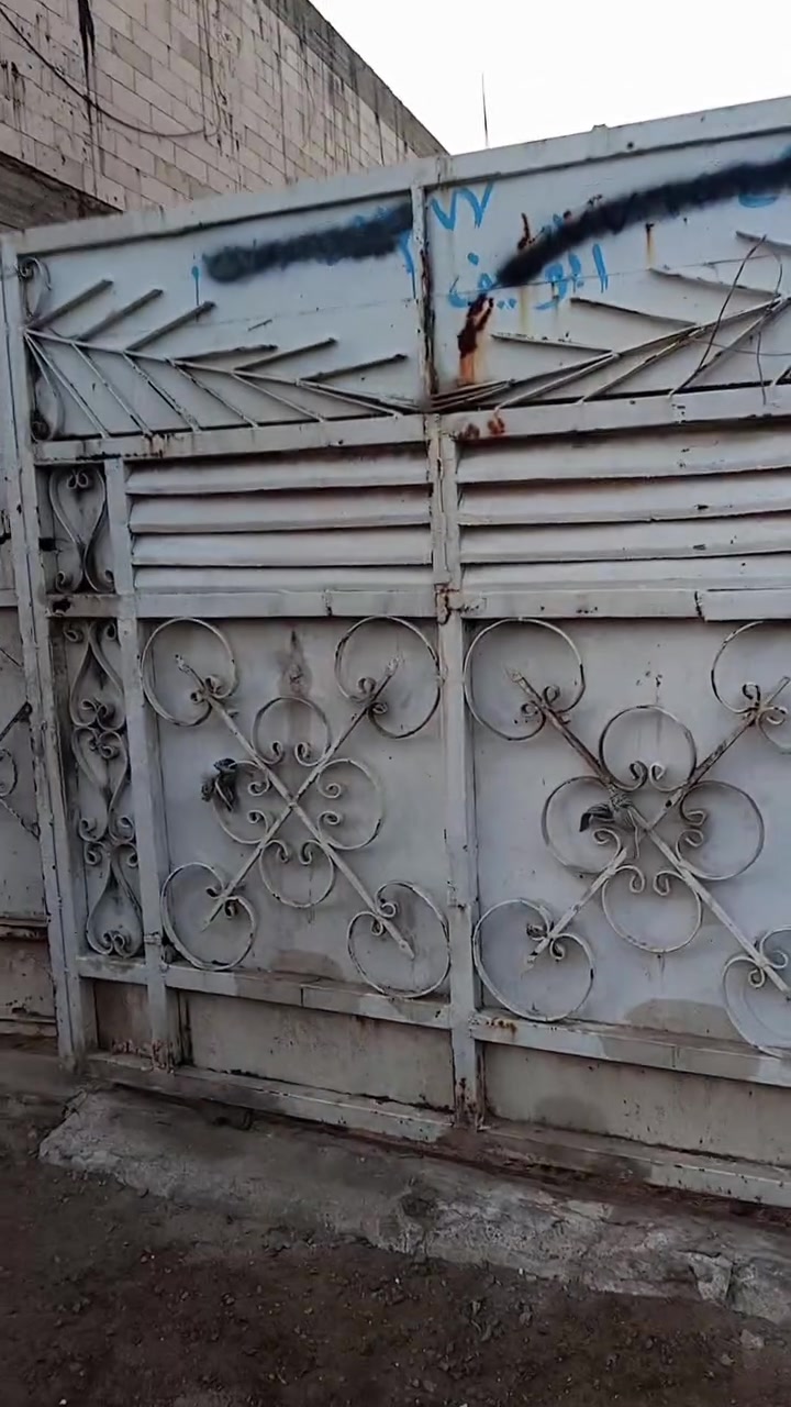 قطعة ارض للبيع 250 متر بيها هيكل بلوك ‏‪0784 344 4035‬‏
