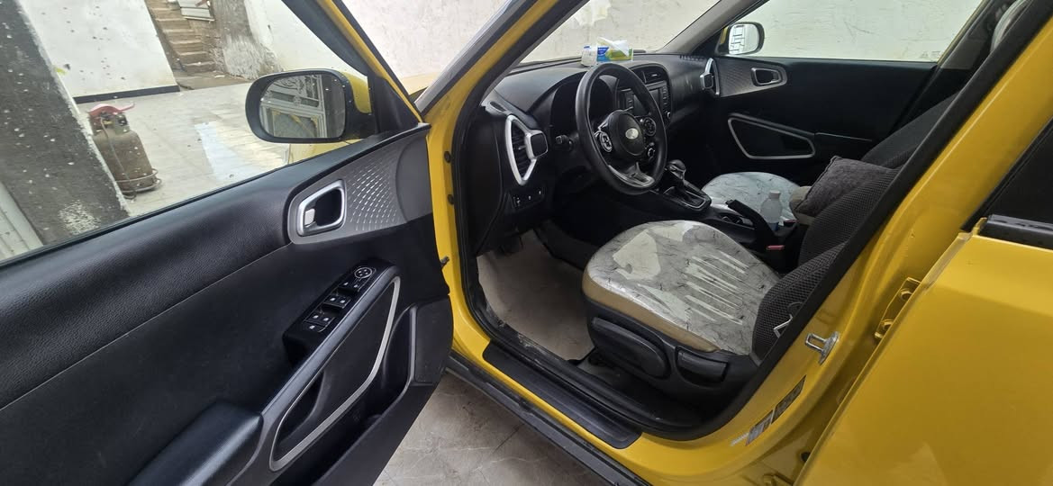 كيا سول موديل ٢٠٢٠ بغداد أنكليزي
لون خردلي بلادي اصفر تريدهة تكسي او تريد ترقمهة خصوصي...
سيارة حلوه مدوشمة وجاهزة
كير ومكينه وصدر وتبريد وتايرات كلهة نظيفة
صور الحادث بالمنشور ونطخت عندي صفحة السايق شخط بارد بعدة ما مصلح ولا مصبوغ
سعرها ١٢٥ ورقة بيع او مراوس 
عنواني ديالى الخالص حي الزهراء
هاتف...*********** واتساب
هاتف...***********
تعال شوف وأقتنع وبيك خير وتدلل
سيارة وياهة سباية مال شغل على باب الله وربي يرزق الجميع.
