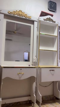 للبيع  أغراض صالون للاستفسار 07722558730 واتساب