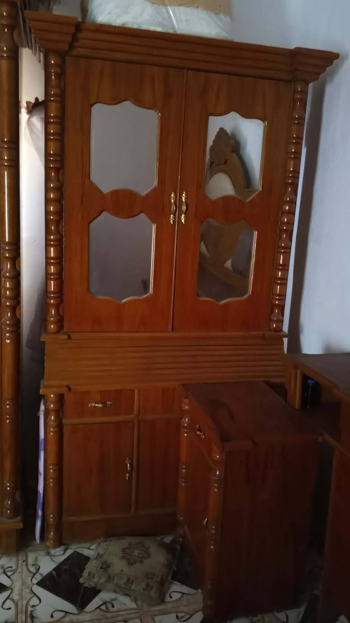السلام عليكم قرفه لل بيع المكان قضاء النصر حي العدس ***********
