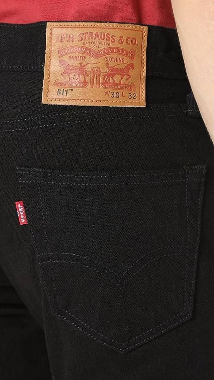 #جينز اصلي ماركة Levis 511  سلم فت لون اسود وازرق متوفر قياس 30.32.34.36.38.40. صنع بنغلاديش البلد المنتج الولايات المتحدة الأمريكية قطن 98% ليكرا 2% للحجز والاستفسار مراسلة الصفحة أو الاتصال على الهاتف المخصص ☎️ *********** العنوان #بغداد العطيفية شارع المحكمة مجاور حلويات القند الفرع الثاني بغداد علي الصالح حي المعتصم قرب مجمع رويل ستي خدمة توصيل لجميع المحافظات #العراقية .
