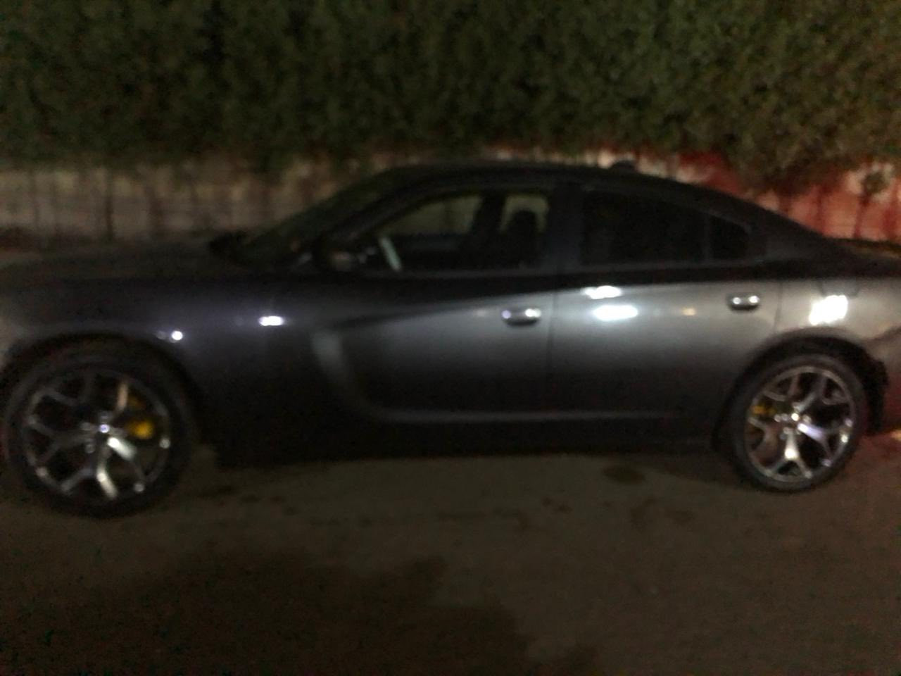 للبيع سعره 160 جارجر 2016
مواصفات رالي ومعروفه مواصفات الرالي فول ماعدا الفتحه والجلد 
كير مكينه جدد حداديه جديده السياره كامله مكمله حادثها من آمريكا بس بنيد وهنا بلعراق بيها باب خلف الصدر ويل عشرين تخم تاير جديد مابيها اي نقص. رقم. الهاتف. ***********
