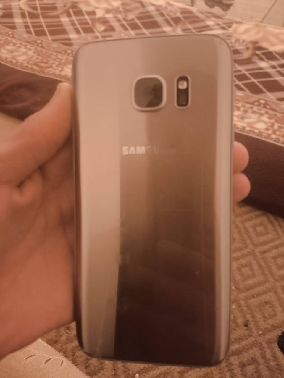 السلام عليكم ورحمة الله وبركاته
تليفون سامسونج S7  نضافه 80 بالميه كلشي يشغلك اللعاب تصفح ذاكره 32 للبيع سعر 100 وبي مجال سبب البيع عندي جهاز ثاني
مكان ديالى بعقوبه
رقم ***********
