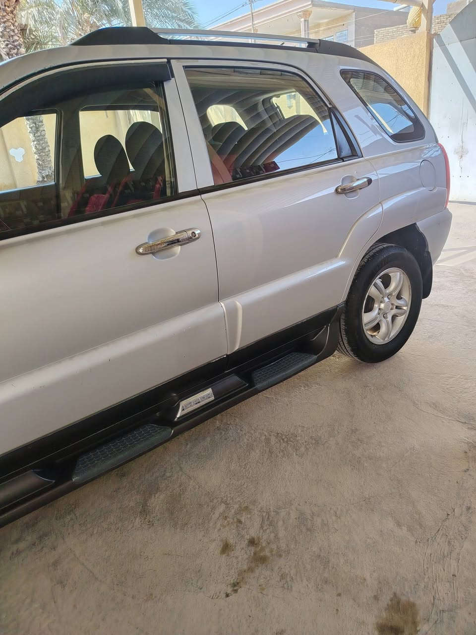 السلام عليكم سبورتج للبيع موديل ٢٠٠٨ رقم بغداد خليجي شرط التحويل السنويه جديد وهزه جديده السياره مكفوله من ضربه وكلب وكص وتكم وداخل جاهزه من كلشي مكينه كير حداديه تخم تاير كهربائيات كلها شغاله السياره مال بيت احله من الصور مكاني بابل السعر 120 وبيها مجال لشراي قليل وهذا رقمي الي يحب يتصل وتدلل ***********
