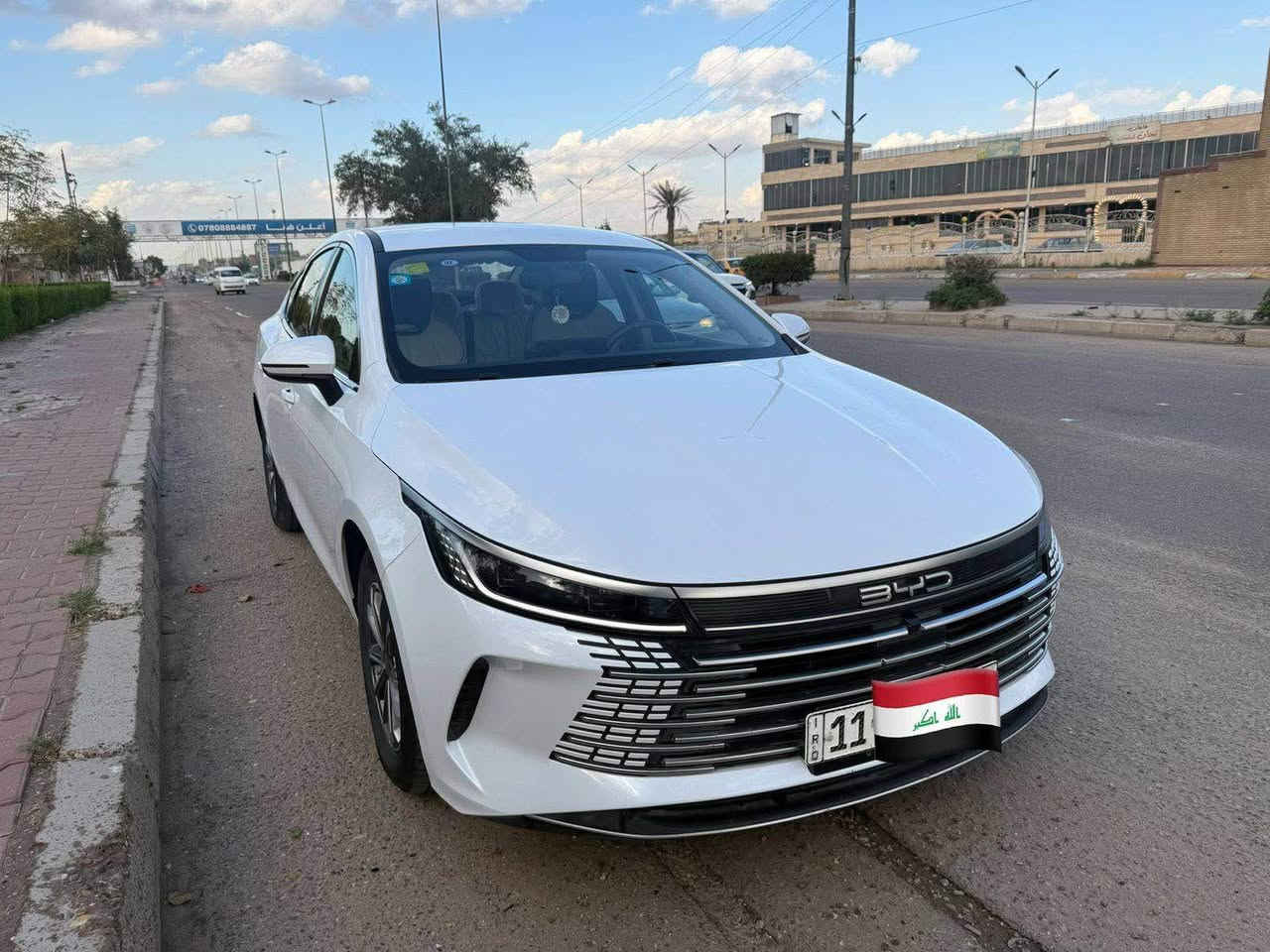 بي واي دي  2025  (زيروووو ) ابيض  للبيع رقم بغداد  (اقصاد ) بأسم موظف  شرط وكاله بأسمك  كفاله عامه من الشخط والرصعه
 بلكن هايبرد بتفويله تمشيك 1200 كيلو 
 ملحقات السياره//  شاحن اصلي + منفاخ + فوم معالج تاير +كارت دخول +بصمه + مثلث + سترة طوارئ
محرك 1500 هجين تنفس طبيعي هايبرد + بانزين + شحن ذاتي + شحن خارجي
المواصفات &&&&&&&&&&
بصمه تشغيل+تشغيل عن بعد&
كير ماوس&
فتح باب كارت NFC&
تبريد قطعتين&
شاشه قلاب + كار بلي&
بكلايت ليد متصل اشاره خلفيه نشره لكزز&
لد+ اشاره ليد لايت + لايت زينون&
هاندر بريك بصمه + اوتو هولد&
تشغيل فقط لمس للبريك&
حساس خلفي + كامره خلفيه
تشغيل فقط لمس للبريك&
حساس ضغط اطار&
كروز سرعه&
تبريد قطعتين &
لايت اوتو&
كشنات جلد رياضي&
اشاير مري&
تحكم بمستوى الايت الكتروني &
ويل كب حجم 16 كروم&
السعر**** 115**** 
مكان السيارة //البصرة الزبير  الشماليه ( شركة اكرم للتجارة السيارات )  
رقم الهاتف *********** الزبير, البصرة
