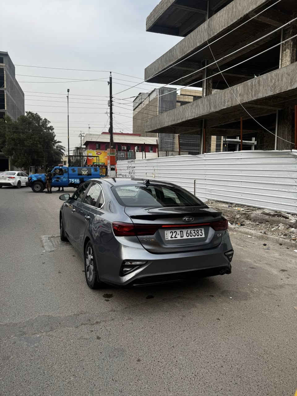 السلام عليكم 
كيا فورتي 2019
وارد كندي
السياره نص مواصفات مو (عميه) 
قطعتين تبريد 
كشنات تدفئه
ستيرن تدفئه 
3انظمة قياده
شاشه كار بلي 
محرك 2000 دوش
حادث السياره (باب السايق فقط) 
بسيط جداً بدون ايرباك
وبيها طخه بسيطه موضحه بالصور  
السياره ماشيه 135 الف km حقيقي
السياره معروضه ب 135 وبيه مجال
للتواصل ***********
العنوان بغداد السيديه
