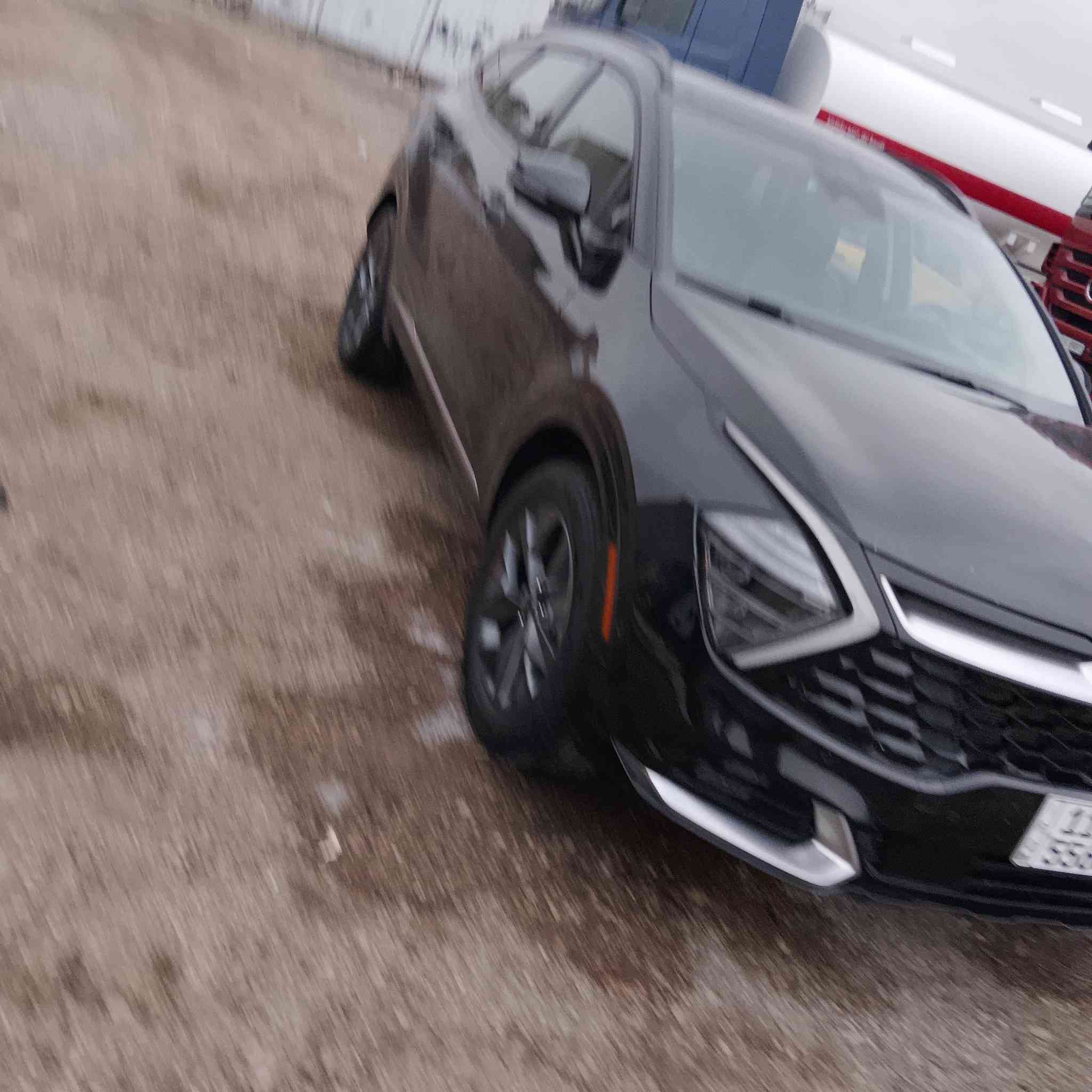 سلام عليكم للبيع كيا سبورتج موديل 2023 وارد امريكي هايبرد فول مواصفات فتحه بنرامه خزن ميموري شاشة كبيره 5كمرت محيطه للستفسار *********** السعر 175بيها مجال
