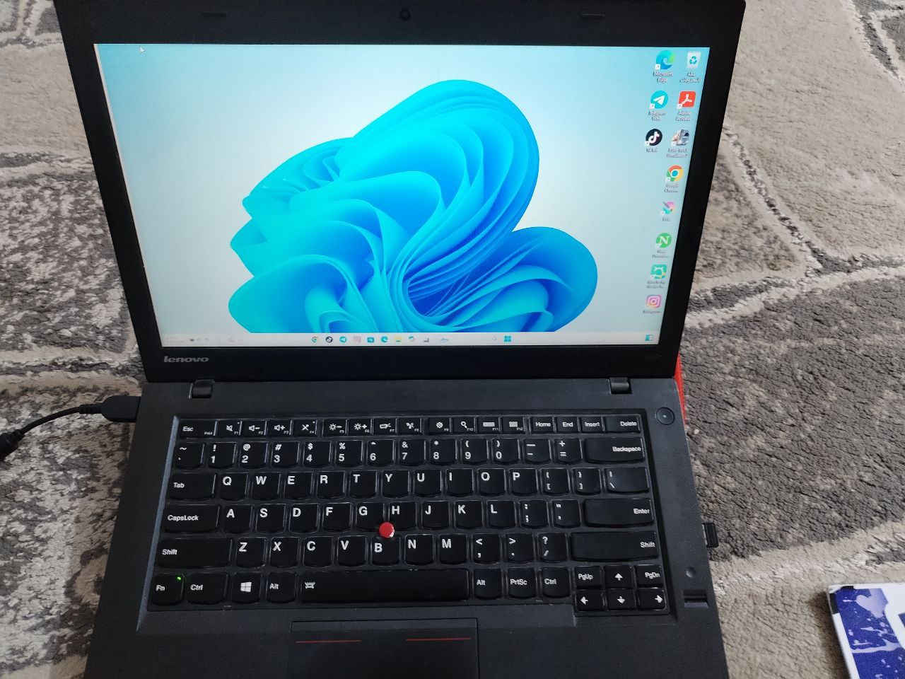 سلام عليكم 

متوفر لابتوب نضيف مواصفات كيبورد ضوئي ذاكره 500 رام 8 كرت شاشه 2 كيكا للعلم الشاشه بيها خط ابيض صغير ما ماثر كامل ملحقاته من ماوس وا ماوس باد وا جنطه وشاحنه ماوس ياد حسب ختيارك صغير او كبير عنوان نجف الاشرف حي المكرمه السعر 100 قفل تواصل خاص مفتوح


**إذا كنت صاحب هذا الإعلان وتريد حذفه لأي سبب، رجاءا أرسل رسالة إلى الدعم الفني**