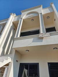 حي الأسرى ومفقودين • طابق ونص • ١٠٠م