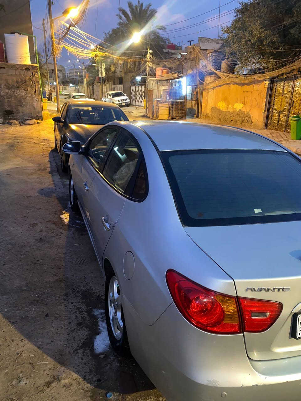 الانتره افانتي 2010 ادوات كصه جنطه بس فنك تعرفهه مكصوصه كلهه شغل باجات وشغل مظبوط
محرك وكير تدفئه وتبريد مكفولات حداده تايرات 4 بالباكيت 
مرايه كهربائي اواكس سياره ماناقصه شي امتومه  رقم ووسنويه ارربيل طبق الاصل العنوان البصره السعر 45 وبيهه مجال قليل ***********
