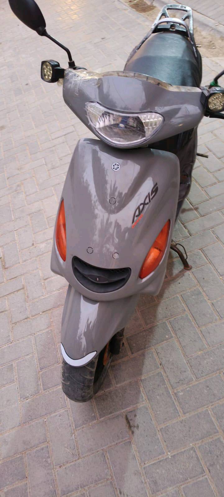 دراجه لگزز للبيع كم في الصوره